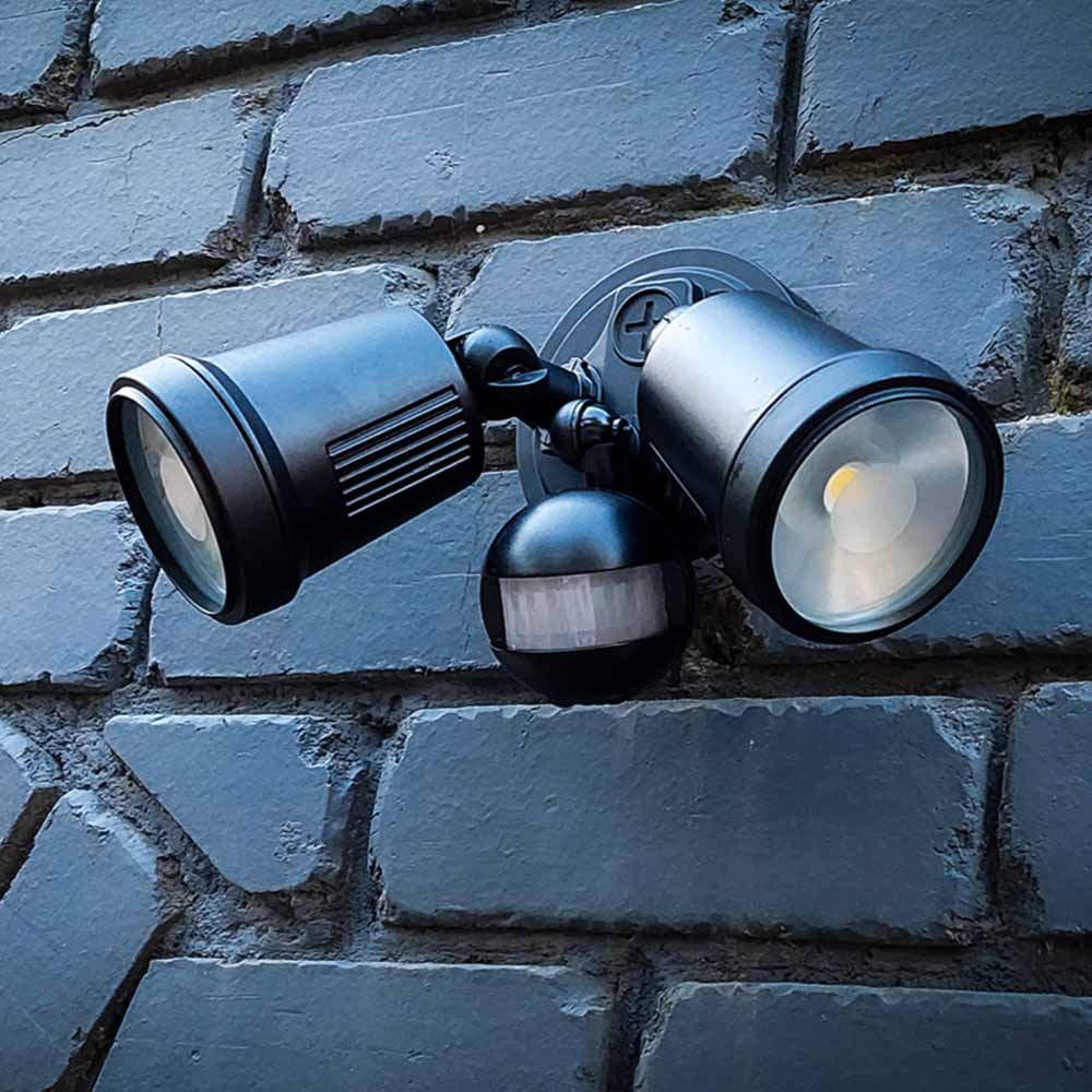 Hunter III LED Sensor Flood Light 2x11w 4200k in White/Black/Satin Nickel